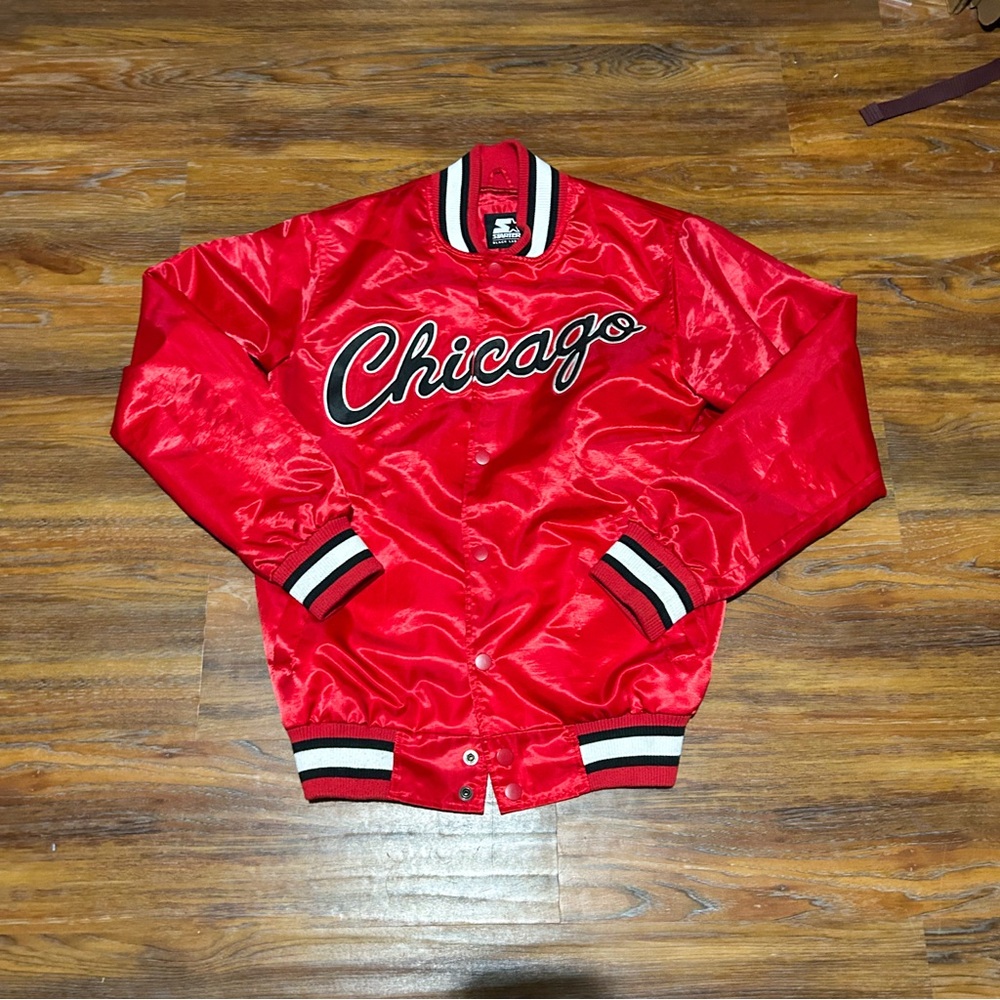 SOLD

Starter Black Label Chicago Bulls Satin Varsity Jacket